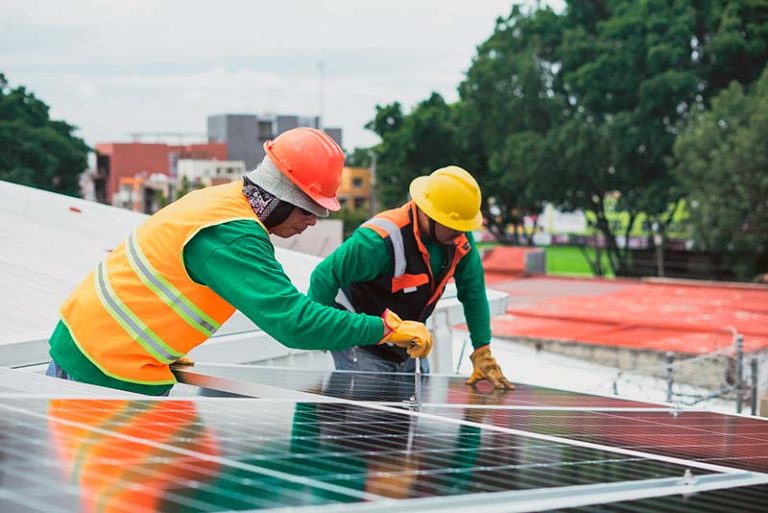 Montage Installation Solarpanel